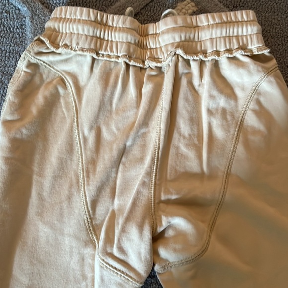 Cream jogger set - Picture 14 of 14